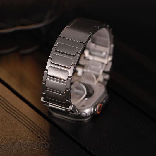 "Luxury Band" Metal Titanium Butterfly Buckle Strap for Apple Watch