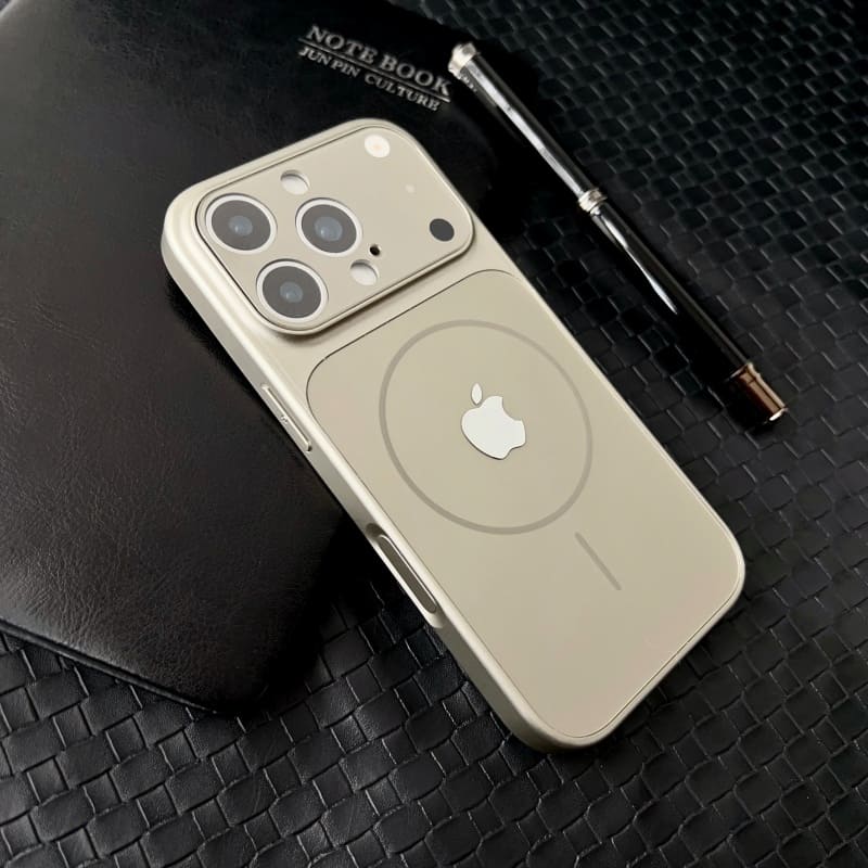 ChubbyArmor Cosmic - iPhone 17 Modeling Magnetic Frosted Case