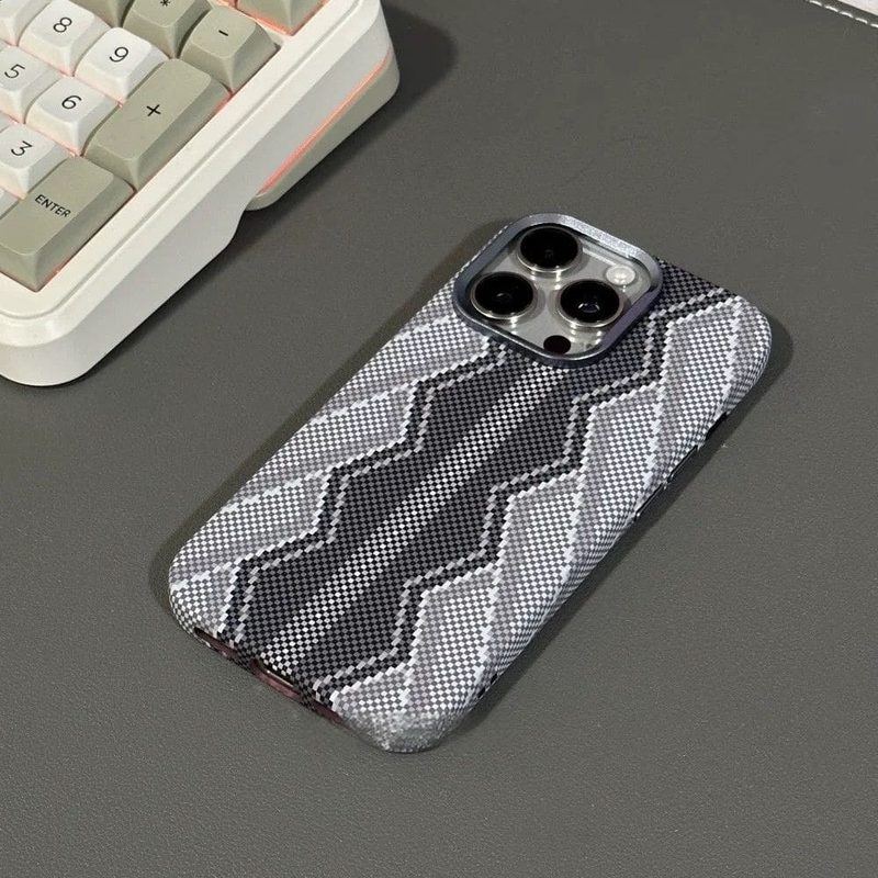 ChubbyArmor Kevlar - Metal Frame Full-Cover Magnetic Case for iPhone 17