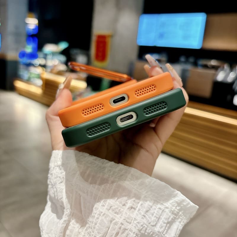 ChubbyArmor LensStand - Magnetic Case with Metal Lens Stand for iPhone 17