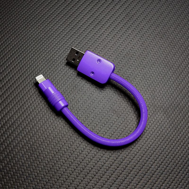 "Monochrome Chubby" Power Bank Friendly Cable
