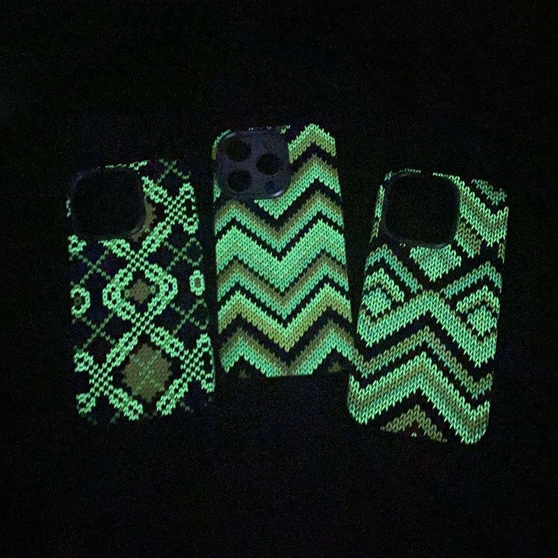 Retro Glow-in-the-Dark Kevlar Textured MagSafe iPhone Case
